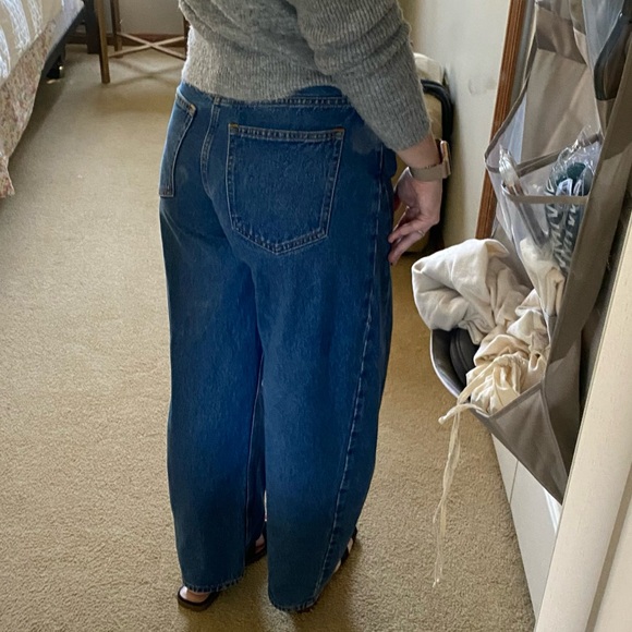 Abercrombie barrel jeans 27R (4), medium wash - Picture 3 of 3